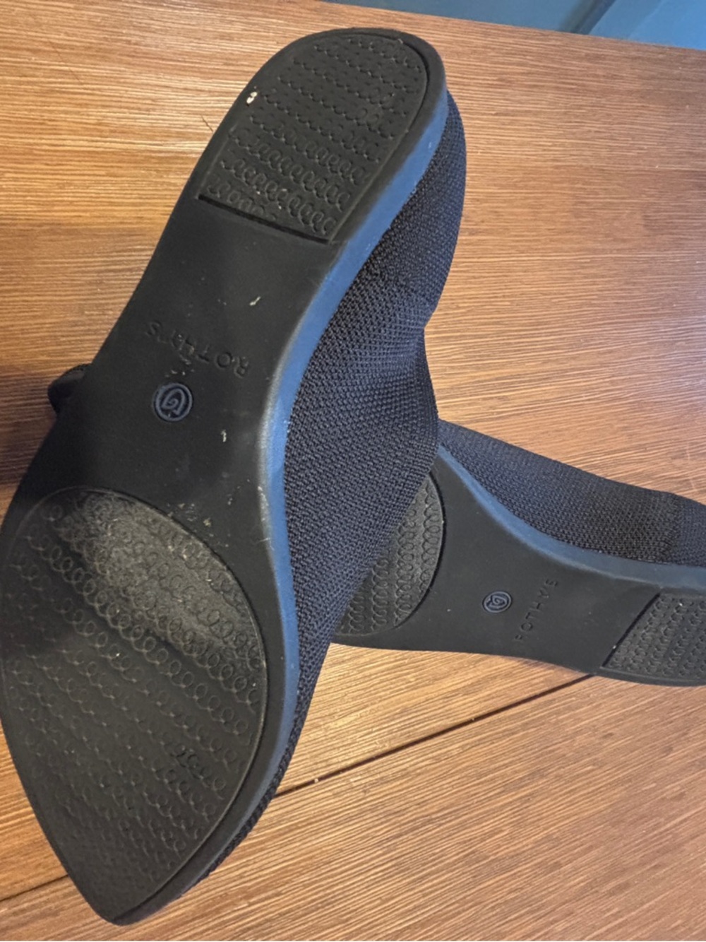 Rothy's The Point flats in classic black with blue trim sz 9 - Picture 4 of 4
